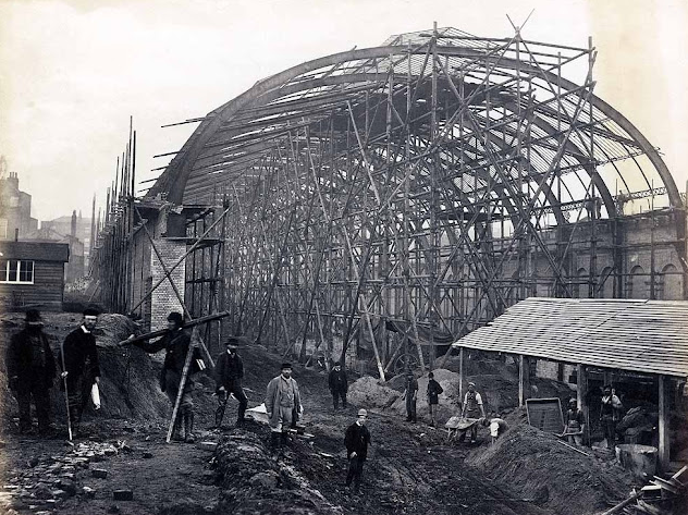 15 Amazing Vintage Photos of the London Underground Being Built_Lap