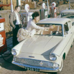 34 Candid Snapshots of Women Posing With Ford Cars in the Past_Lap