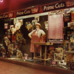 38 Photos That Show How HMV Stores Looked Like in the UK From the Early 1980s_Lap