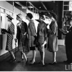 52 Vintage Fashion Photos That Reveal Just How Awesome People Used To Dress_Lap