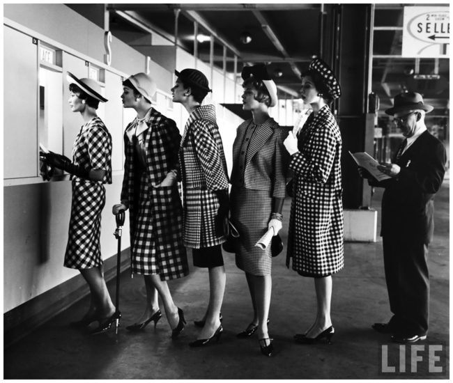 52 Vintage Fashion Photos That Reveal Just How Awesome People Used To Dress_Lap