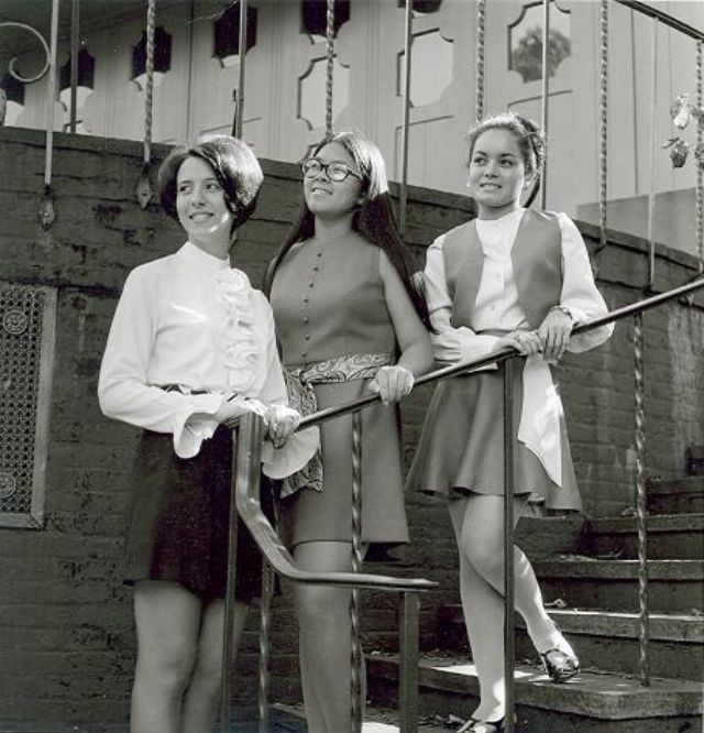 Cool Yearbook Photos of Female Students at St. Joseph’s College (Brooklyn, NY) in 1970_Lap