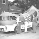 From Hot Dogs to Iconic Rides: The Evolution of Oscar Mayer’s Wienermobile Through Photos _ LINH