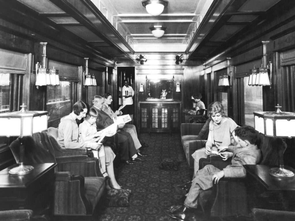 Glimpses of Glamour: Vintage Photographs Capture the Elegant Era of Train Travel, 1900s-1940s _ LINH