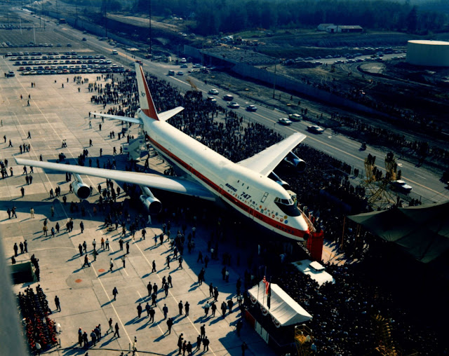 January 22, 1970: Inaugural Flight of the Boeing 747 from New York to London _ US Memories _ LINH