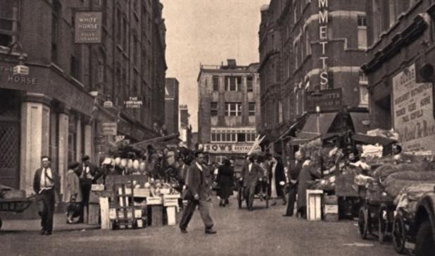 Life in London during the 1950s_Lap