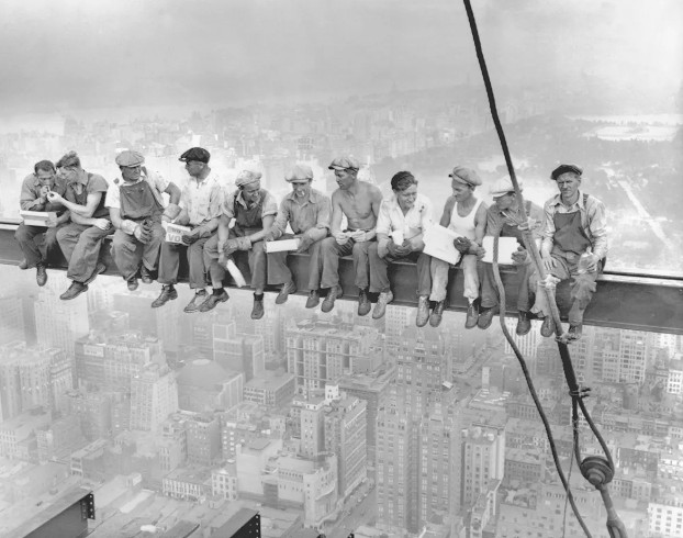 Lunch Atop A Skyscraper – Revealing the Backstory of an Iconic Photograph_Lap