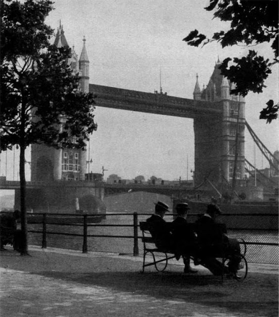 Vintage photographs of London from the 1920s_Lap