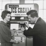 Vintage pictures of bizarre vending machines you never knew existed, 1920-1960_Lap