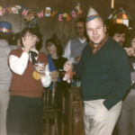 40 Color Snaps That Show How the 1980s New Year’s Eve Parties Were Like _ USStories