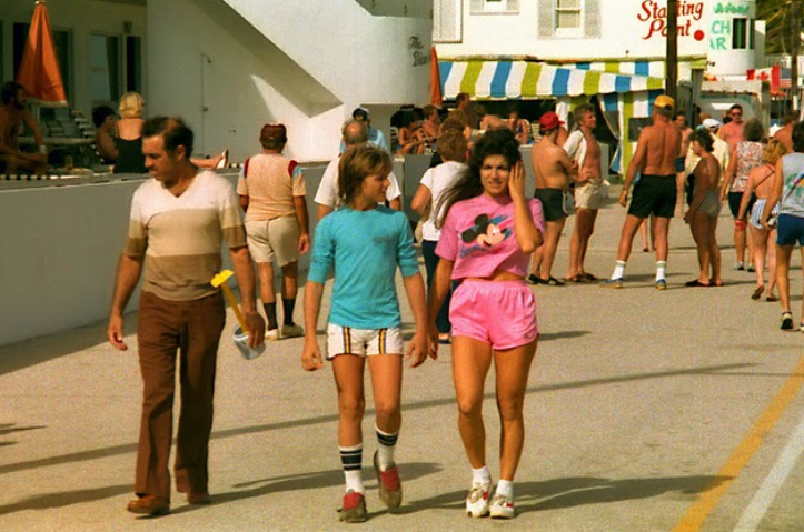 Pictures of Teenagers on the Beaches of Florida in the Early 1980s _ USStories