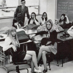 35 Photos Mini Skirts in the Classroom in the Past _ USStories