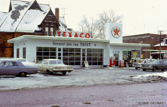 50 Wonderful Color Photographs That Show What Gas Stations Looked Like in the U.S From the 1950s and 1960s _ USStories