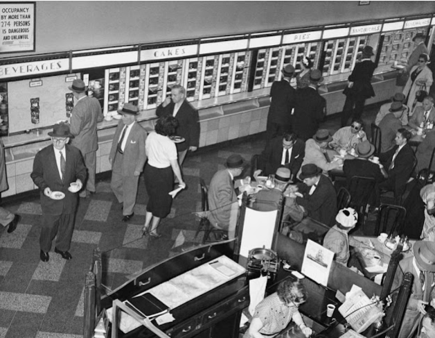 Amazing Vintage Photographs of Automats in New York From the 1940s and 1950s_lag