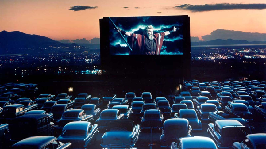 25 Vintage Photos Capture Daily Life at the Drive-In Theater – a Vanishing American Pastime _ USStories