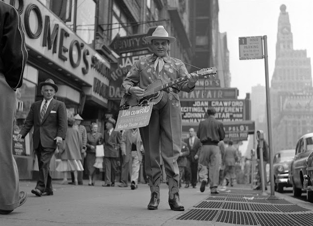 Timeless New York Street Scenes Photographs in the 1950s, Found in a Home’s Attic After Nearly 50 Years_lag