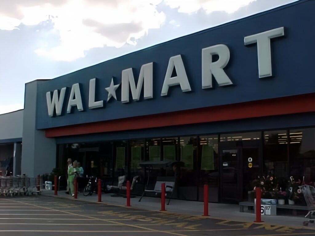 20 Amazing Nostalgic Photos of Wal-Mart in the 1990s_lag