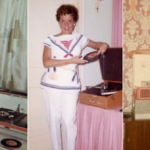 35 Cool Photos of People Posing With Their Record Players in the 1950s and ’60s_lag