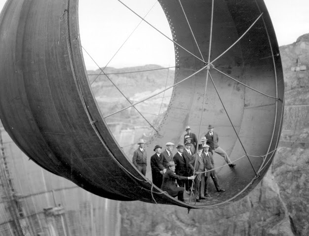 These Photographs of the Hoover Dam Being Built Are Absolutely Mind-Blowing _ USStories