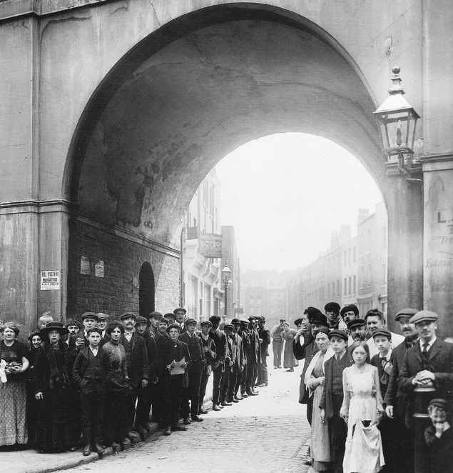 Rarely Seen Vintage Photographs of a Lost London From Between the 1900s and 1910s_TOT