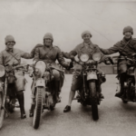 22 Amazing Vintage Photographs of Women Riding Motorcycles From the 1920s and_TOT