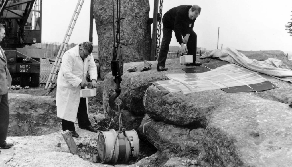 Stonehenge: History and Restoration through old photographs, 1880-1960