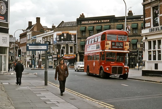 Vivid Vintage Photos of Life in London in the 1970s