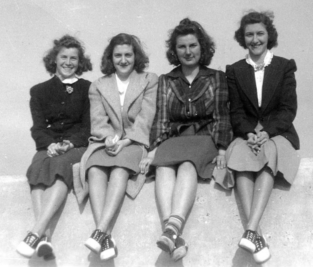 Skirts and Saddle Shoes: Favorite Styles of ’40s Teenage Girls _ USStories