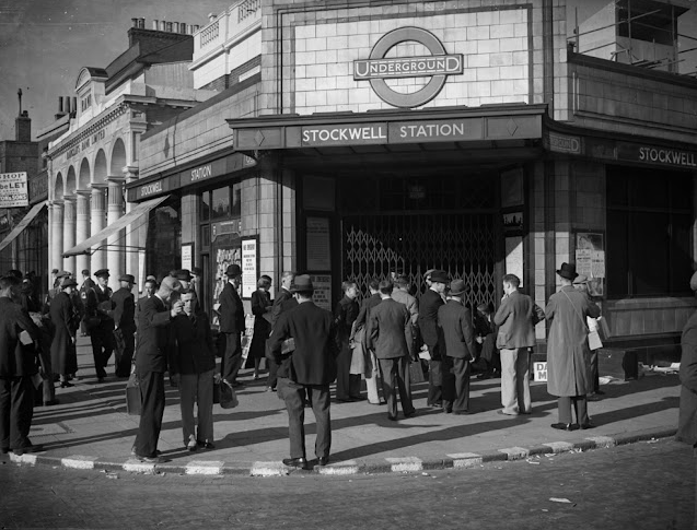 38 Amazing Photographs From the Early Days of the London Underground