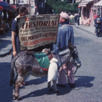 Des photos couleur vintage captent les scènes de rue de Paris dans les années 1960 _NH