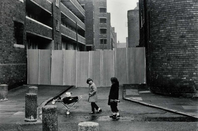 Poignant Photos of Liverpool in the 1980s _CN