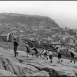 Black and White Photographs of Daily Life in England in 1960 _CN