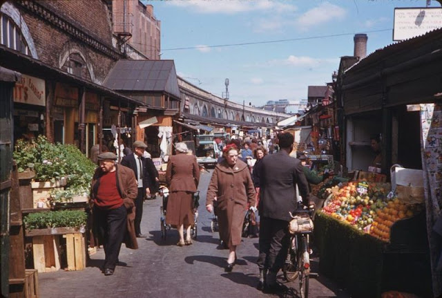 Beautiful Vintage Photos of London in 1961 _ CN