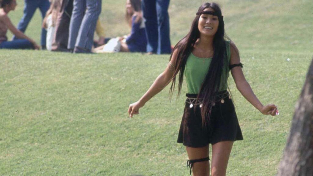 The freaky high school fashion of the hippie era seen through rare photos, 1969 _CN