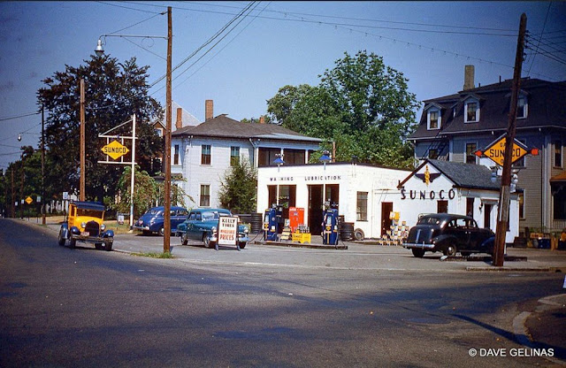 55 Wonderful Color Photographs That Show What Gas Stations Looked Like in the U.S From the 1950s and 1960s _CN