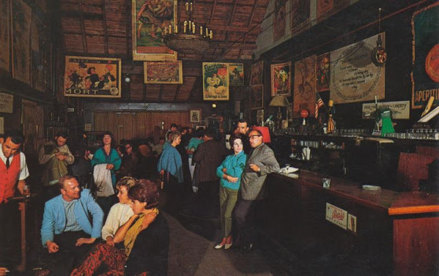 48 Classic Postcards Show Inside Cocktail Lounges of the U.S in the 1950s and ’60s _CN