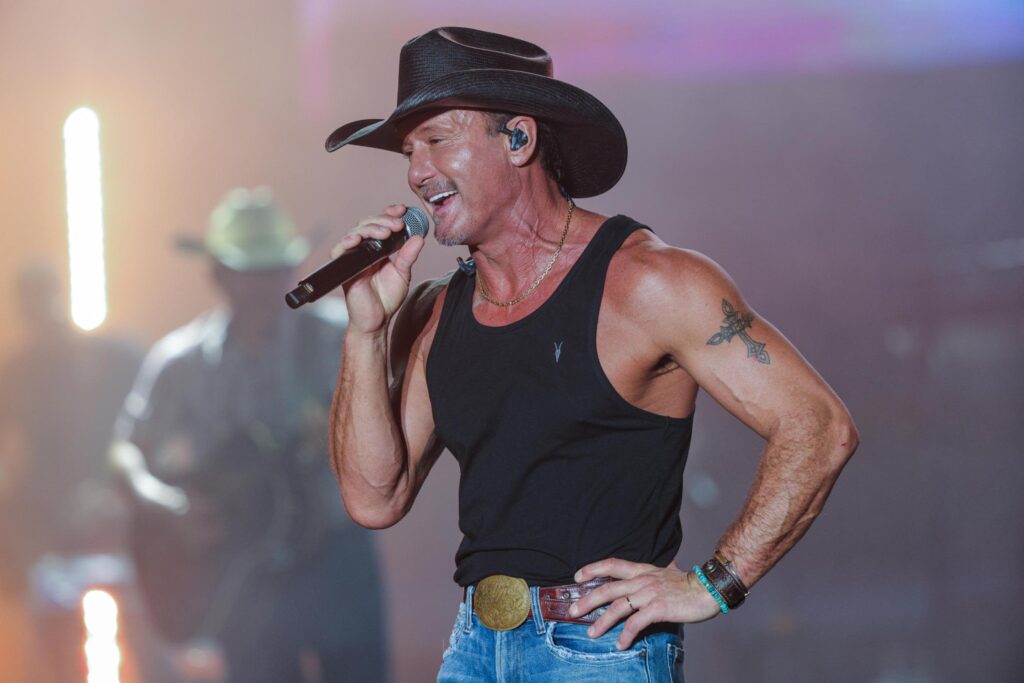 After a recent concert, Tim McGraw was honored by fans as “The Greatest of All Time”. ttmd – News