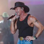 After a recent concert, Tim McGraw was honored by fans as “The Greatest of All Time”. ttmd – News