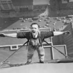 The daredevil sky boys who built the Empire State Building, 1930-1931 _ US