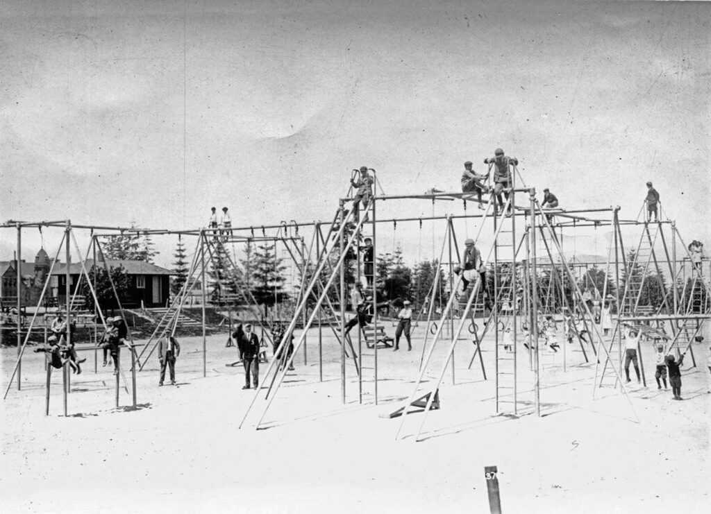 The Dangerous Playgrounds of the Past Through Vintage Photographs, 1880s-1940s – Rare Historical Photos