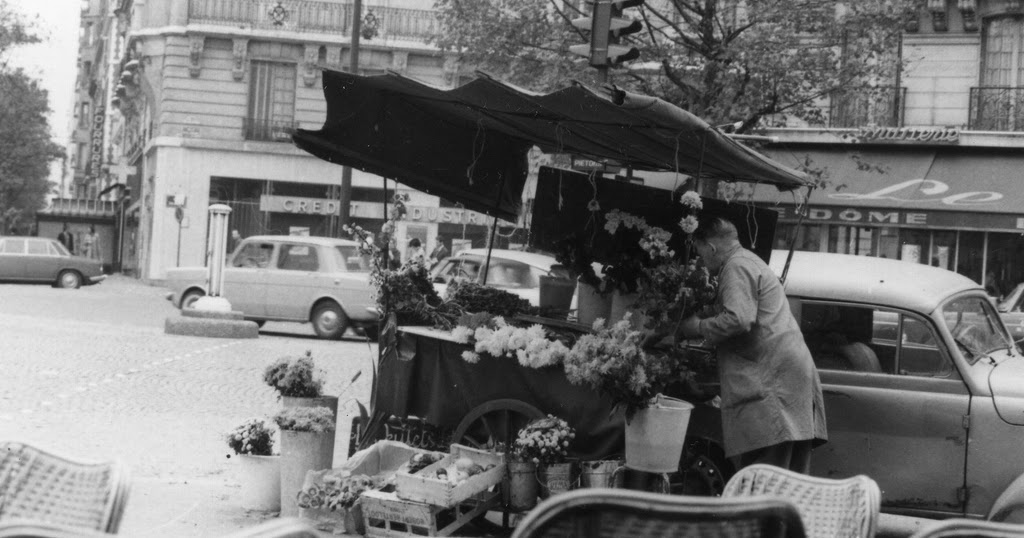 Paris 50 Years Ago: Amazing Black and White Vintage Photos of the City of Light in the 1960s