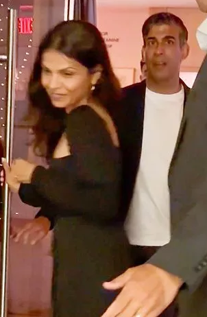 Amidst a Political Storm in the UK, Why Are Rishi Sunak and Wife Dining Luxuriously in Beverly Hills?_ml