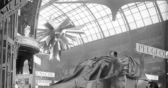 Vintage Photos Capture Scenes at the Paris Motor Show in 1948