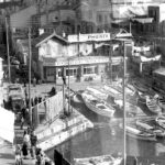 19 Incredible Black and White Photos That Capture Everyday Life in Marseille during the 1950s