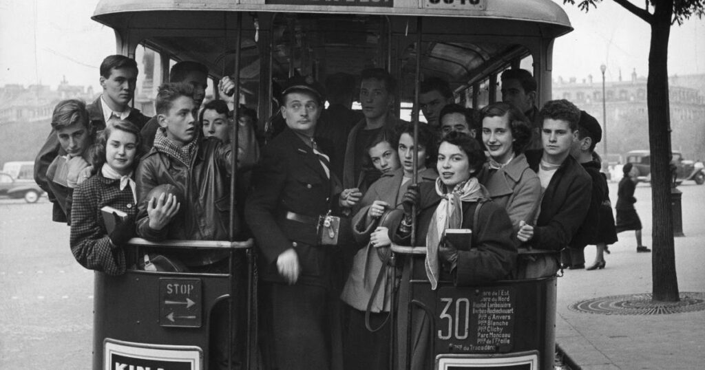 Pictures of American Teenagers in Paris in the 1950s