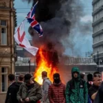 Britain mobilizes 6,000 special police to respond to riots _ Hieuuk