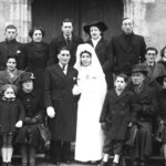 50 Fascinating Wedding Group Photos in France From the Early 1950s