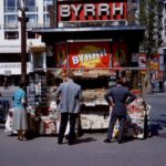 Beautiful Kodachrome Photos Capture Street Scenes of Paris in 1960