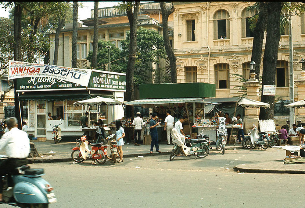 Những kiosk trên đại lộ Nguyễn Huệ của Sài Gòn xưa _sgx